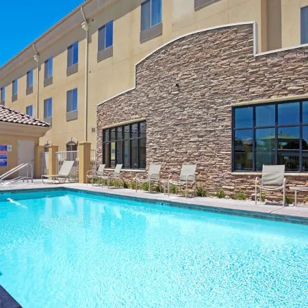 Holiday Inn Express & Suites CLOVIS-FRESNO AREA by IHG