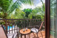 The Coast Beachfront Hotel - วิวทะเล