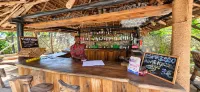 Salama & Mbuyuni Bungalows - bar