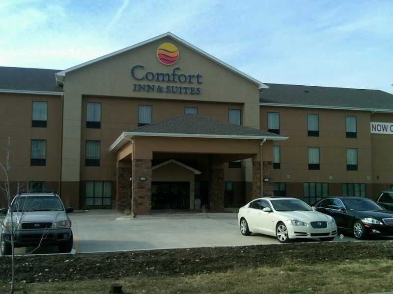 Holiday Inn Express & Suites Junction City