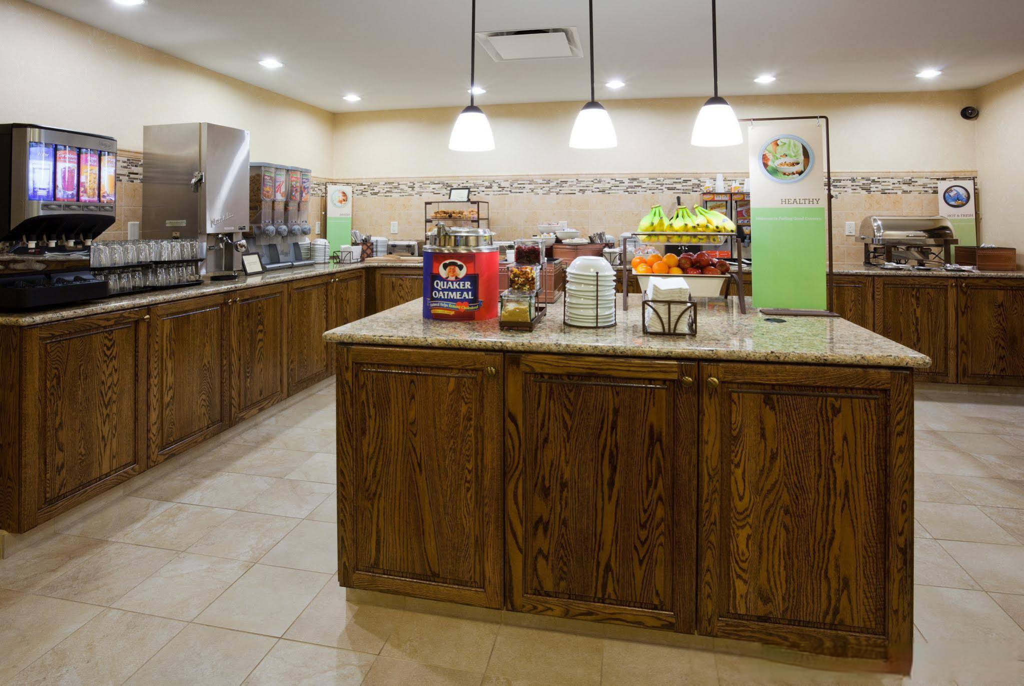 Country Inn & Suites by Radisson, Fargo, ND