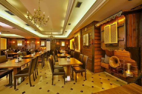 Grand Ant Hotel Отели рядом со станцией Yenikapi Train Station