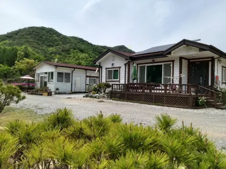 Sangju Munjangdae Healing House Pension