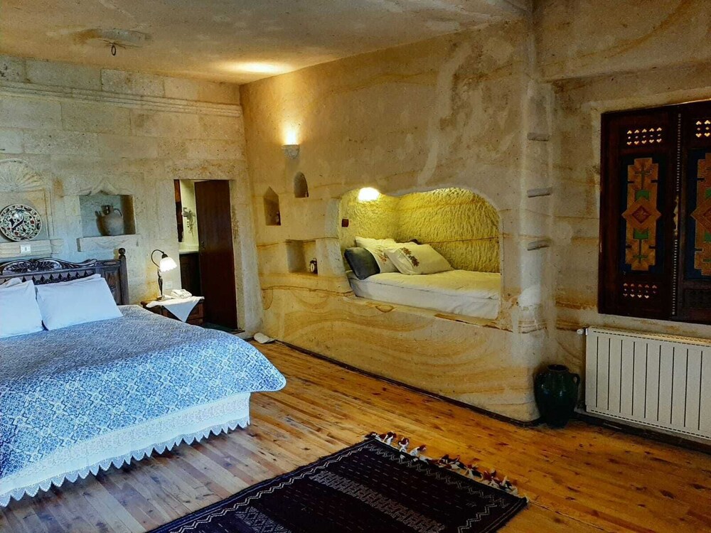 Elkep Evi Cave Hotel