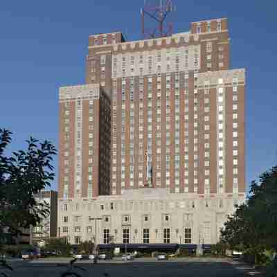 Hilton Milwaukee City Center Hotel Exterior