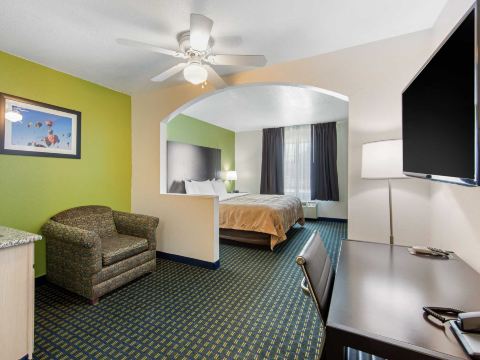 Quality Inn & Suites