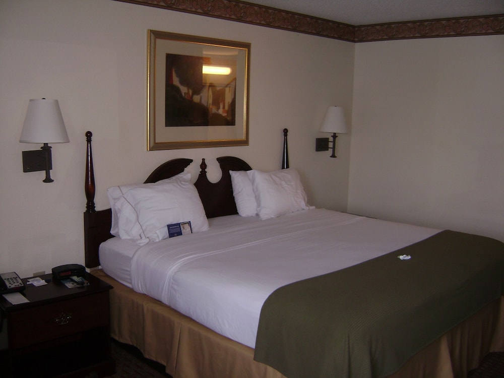 Holiday Inn Express Hotel & Suites Wilson - Hayes Place, an Ihg Hotel
