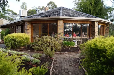 Magdala Motor Lodge & Lakeside Restaurant Hotels in Stawell