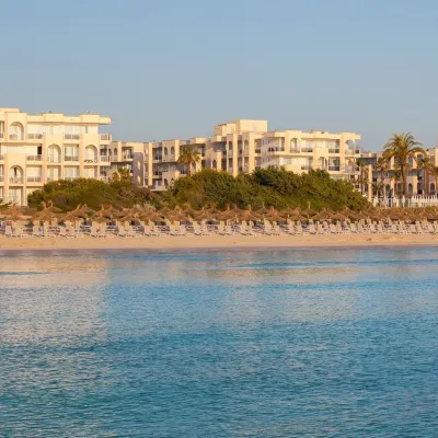 Grupotel Alcudia Pins Hotels in der Nähe von Strand Es Comu