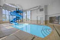 Holiday Inn Express & Suites WOODSTOCK SOUTH by IHG - 3-Star