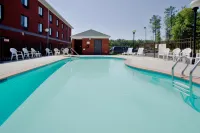 Holiday Inn Express & Suites SUFFOLK by IHG - Swimmingpools