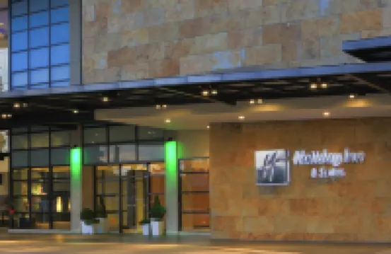 Holiday Inn & Suites MAKATI by IHG Hotels near Glorietta