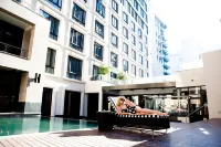 Davinci Hotel on Nelson Mandela Square - Rooftop Pools