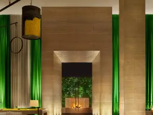 Popular Luxury Hotels in West Hollywood