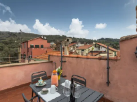 Lorenzo Hotels in Civezza