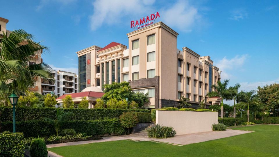 Ramada by Wyndham Varanasi Katesar