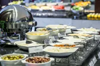 Royal M Hotel Fujairah by Gewan - breakfast