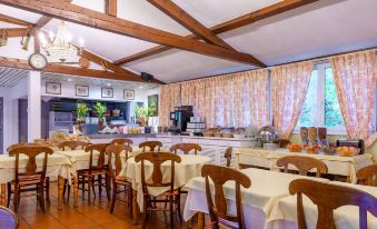 Hotel Strasbourg - Montagne Verte & Restaurant Louisiane