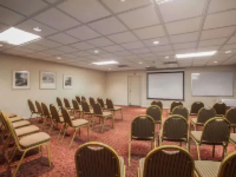 Quality Inn and Suites St Charles -West Chicago Hotels in Kane County