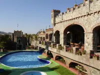 Hotel Castillo de Santa Cecilia - Pools