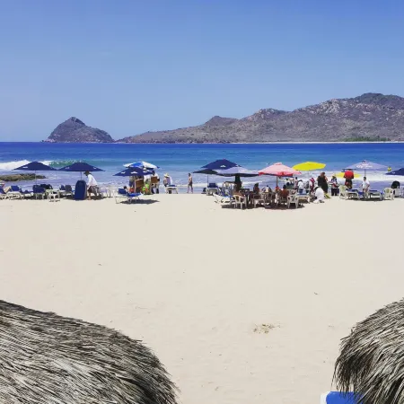 Las Flores Beach Resort