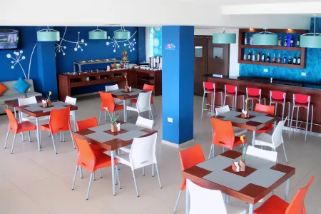 Torre Hotel Ejecutivo Отели рядом с достопримечательностью «Парк Баррио Сукре»