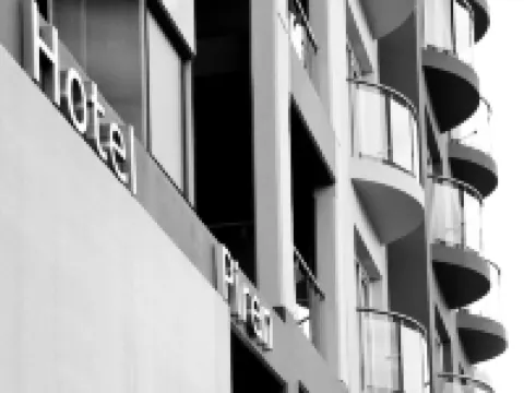 披蘭酒店 馬德林港酒店