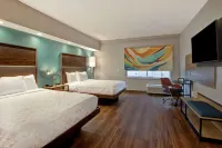 Tru by Hilton Oxford - Bãi đậu xe