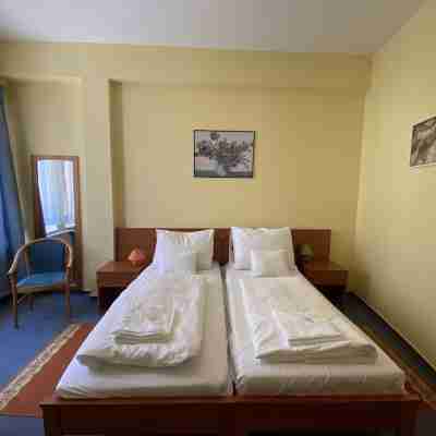Tisza Alfa Hotel Rooms