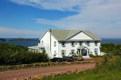 Castle Rock Country Inn Hotels in Victoria County