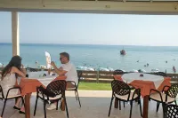 Glyfada Beach Hotel