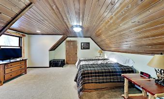 Lazy Pines Lodge