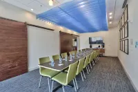 Holiday Inn Express & Suites Roswell