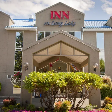 Inn on Long Lake