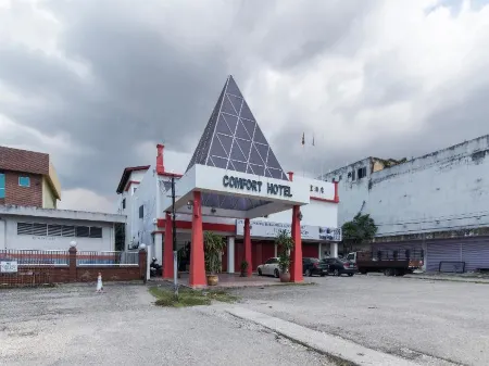 Super OYO 484 Comfort Hotel Kapar Отели рядом с достопримечательностью «Bandar Bukit Raja Town Park»