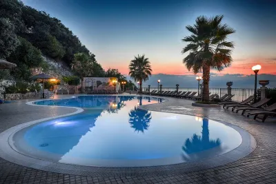 特拉蒙托住宅飯店 Spiaggia di Ponente附近的飯店