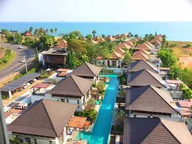 รูปภาพของThe Oriental Beach Pool Villa and Village