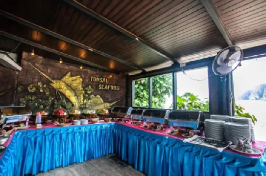 Phi Phi Banyan Villa