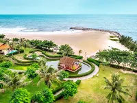 Romana Resort & Spa Hotels near Po Sah Inu Cham Towers