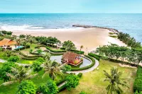 Romana Resort & Spa Các khách sạn gần Khu du lịch Làng Việt