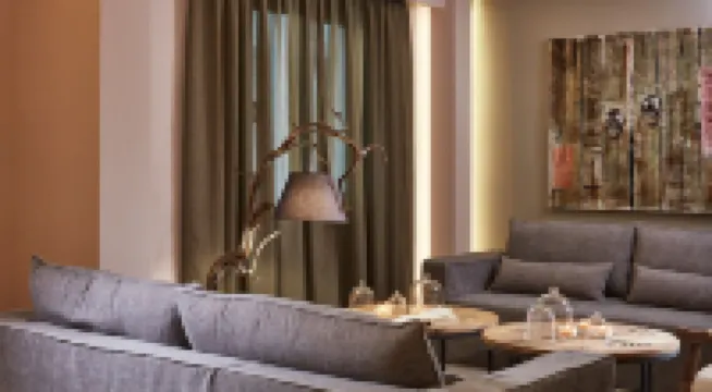 The Gardens Gallery Hotel