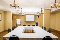 Days Inn by Wyndham Edmonton Downtown - Business