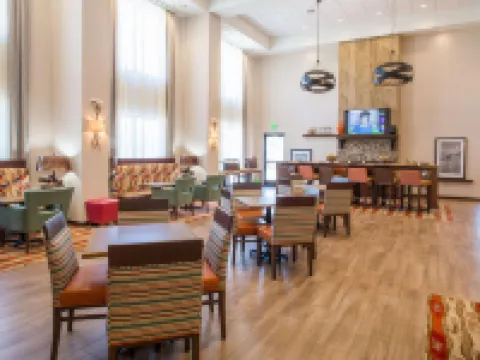 希爾頓歡朋套房酒店-白魚鎮 懷特菲什酒店