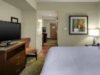 Hilton Garden Inn Pittsburgh/Cranberry - Pet friendly