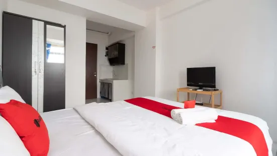 RedLiving Apartemen Gunung Putri Square - Top Room