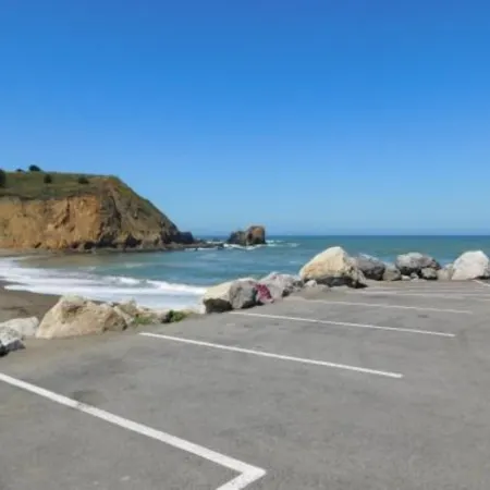Sea Breeze Motel
