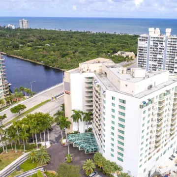 Galleryone - a DoubleTree Suites by Hilton Hotels in der Nähe von Bonnet House Museum and Gardens