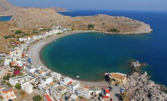 Maris Lindos Suites & Apartments