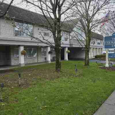 The Farmington Inn and Suites Hotel Exterior