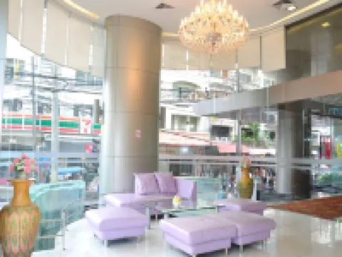 Mayflower Grande Hotel